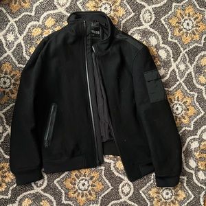 Mens express jacket size large.